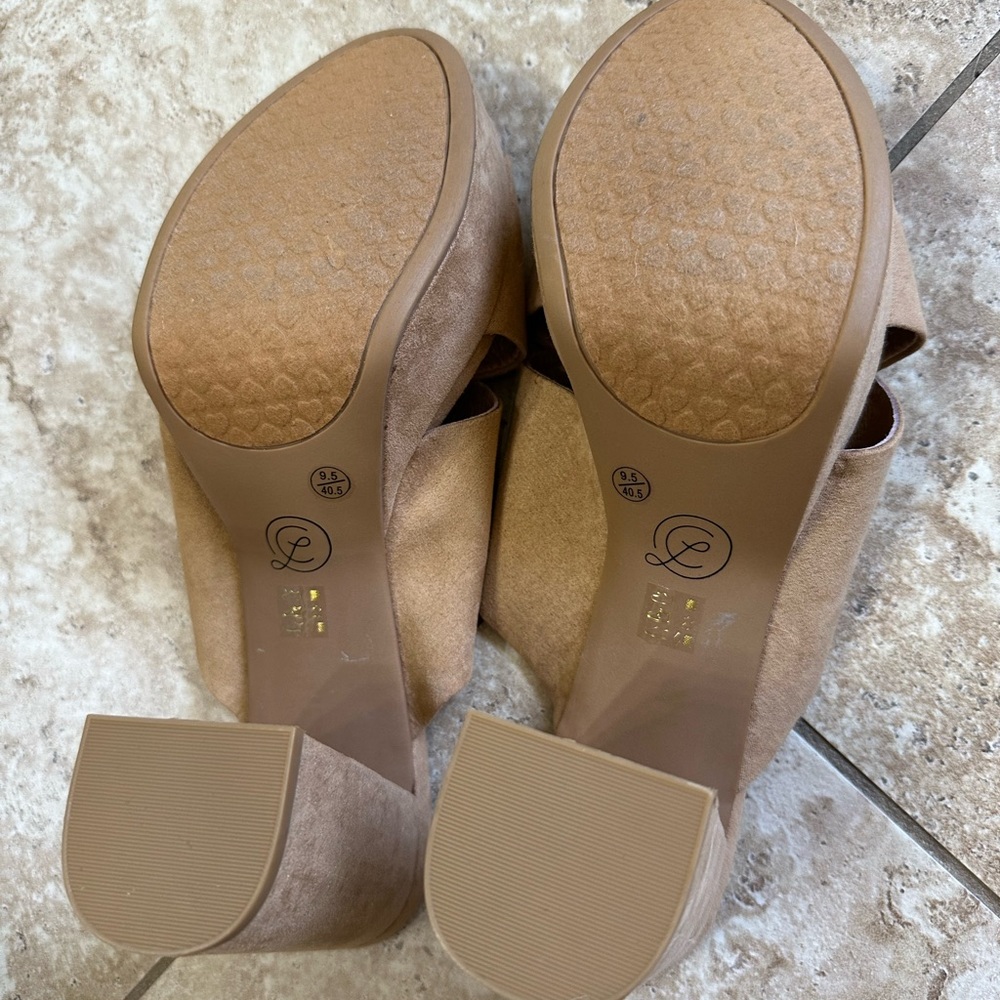 Chinese Laundry Shoes - Picture 5 of 6